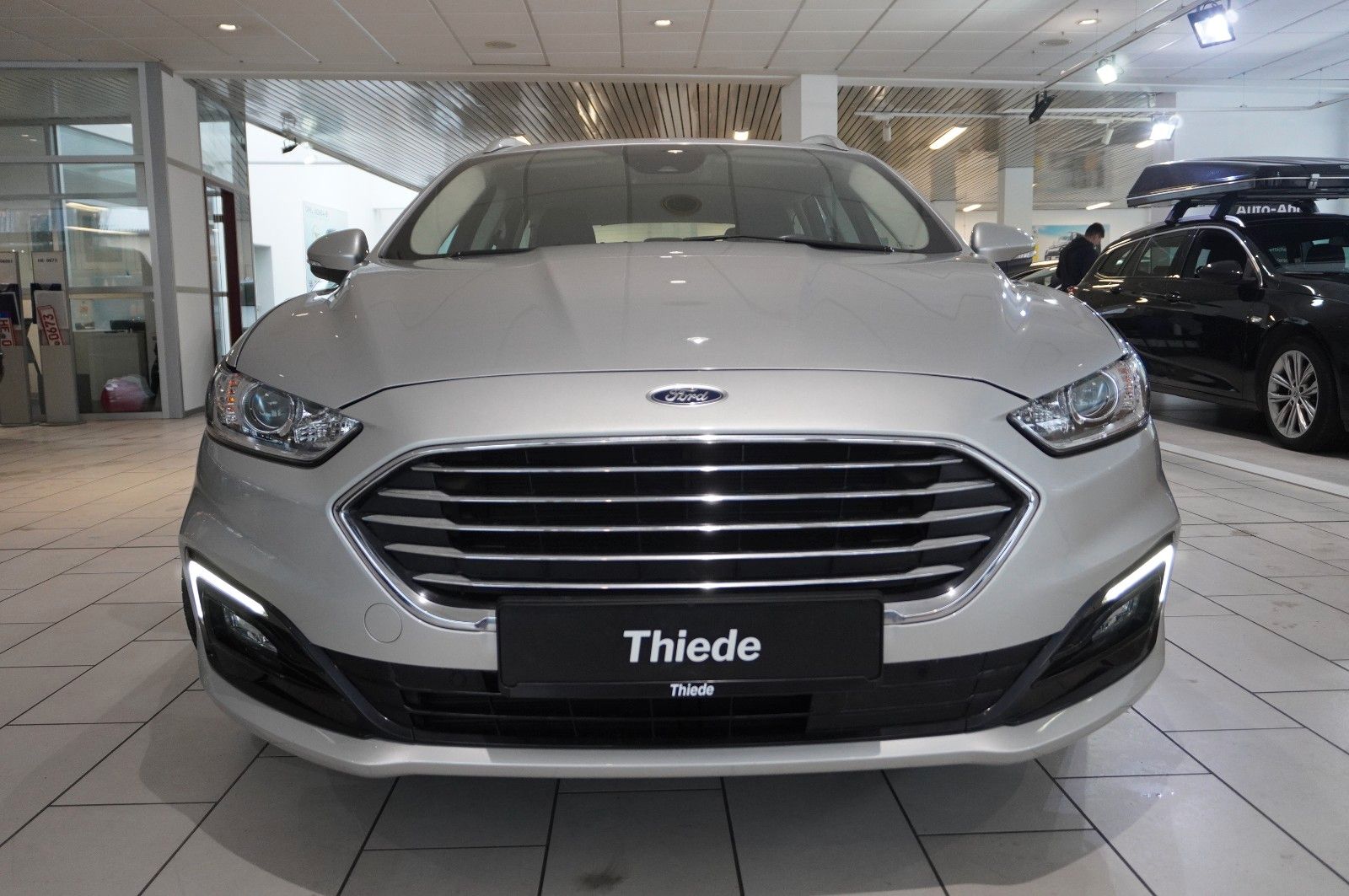 Fahrzeugabbildung Ford Mondeo Turnier 2.0 TITANIUM NAVI/LED/SPORT/DAB+