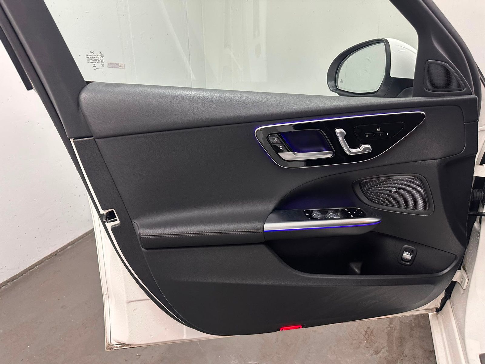Fahrzeugabbildung Mercedes-Benz C 220 d T Autom. *AVANTGARDE*360°*KEYLESSGO*