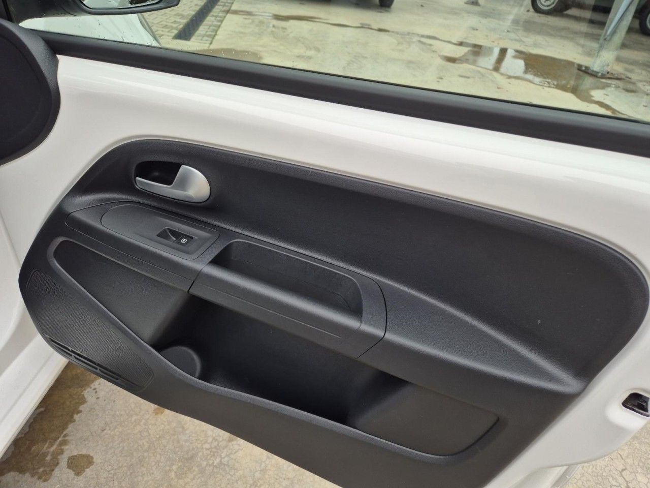Fahrzeugabbildung SEAT Mii electric Basis 8-fach bereift Klima