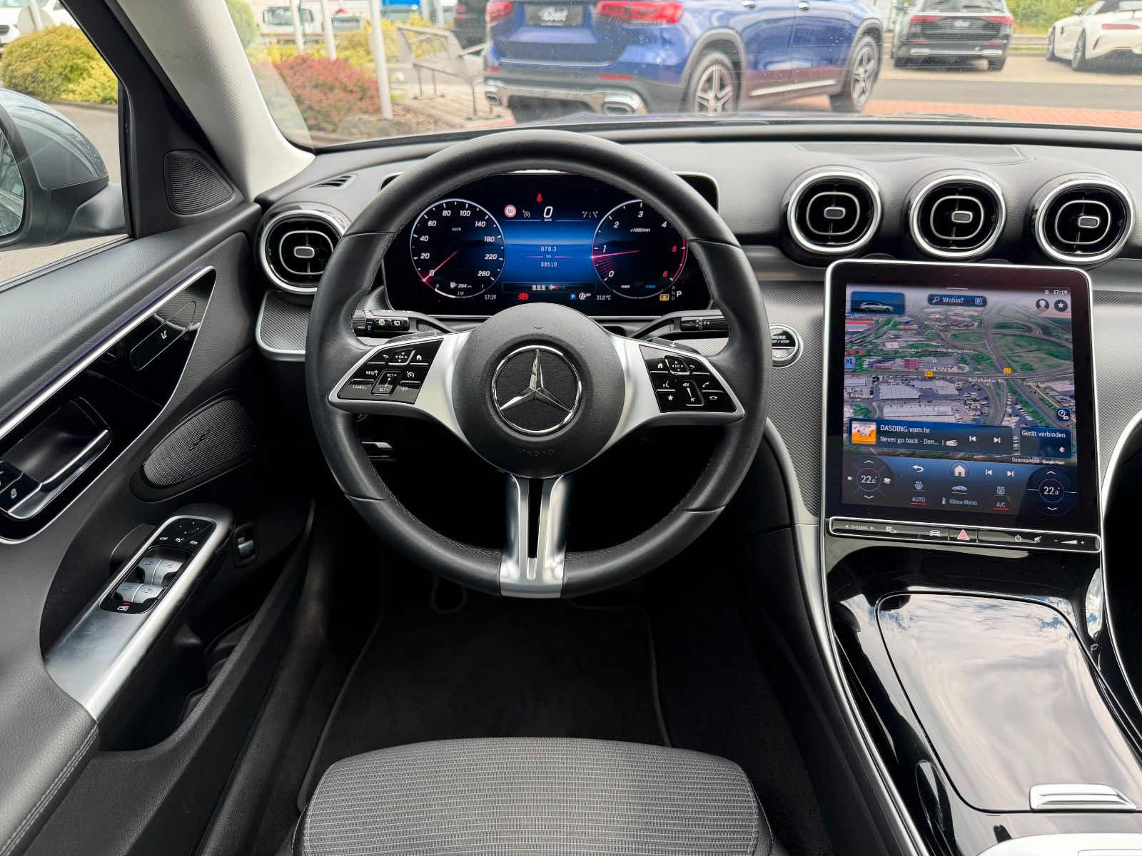 Fahrzeugabbildung Mercedes-Benz C 220d T Avantgarde+Pano+AHK+Ambiente+