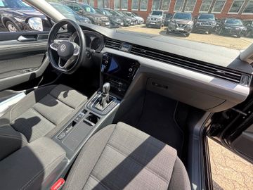 Volkswagen Passat Variant - 11