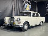 Mercedes-Benz 200D W110 HECKFLOSSE LEDER H-ZULASSUNG GEPFLEGT - Mercedes-Benz Gebrauchtwagen von 1967