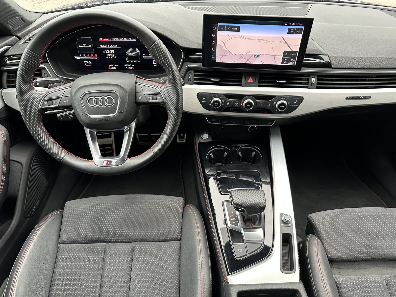 Fahrzeugabbildung Audi A4 Avant 50 TDI Qu S-Line Black NAV+LED+AHK+B&O