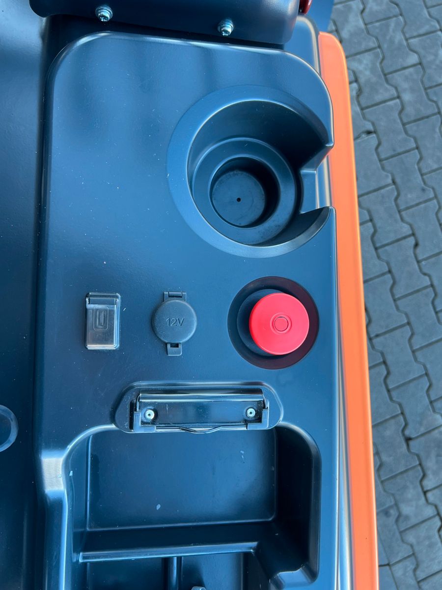 Fahrzeugabbildung Doosan B50XC-7 / nur 230h! / SS / Zinkenverstellung