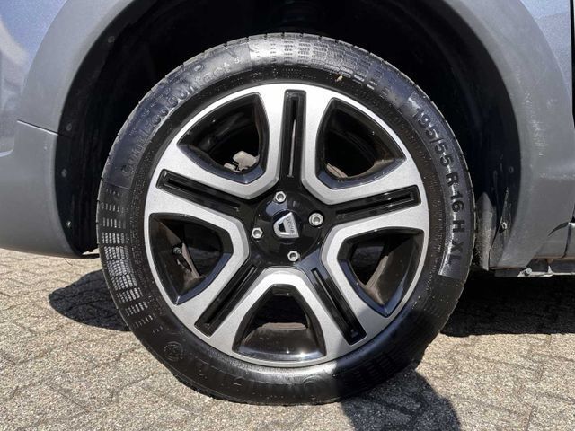 Fahrzeugabbildung Dacia Dokker Stepway Celebration SCe