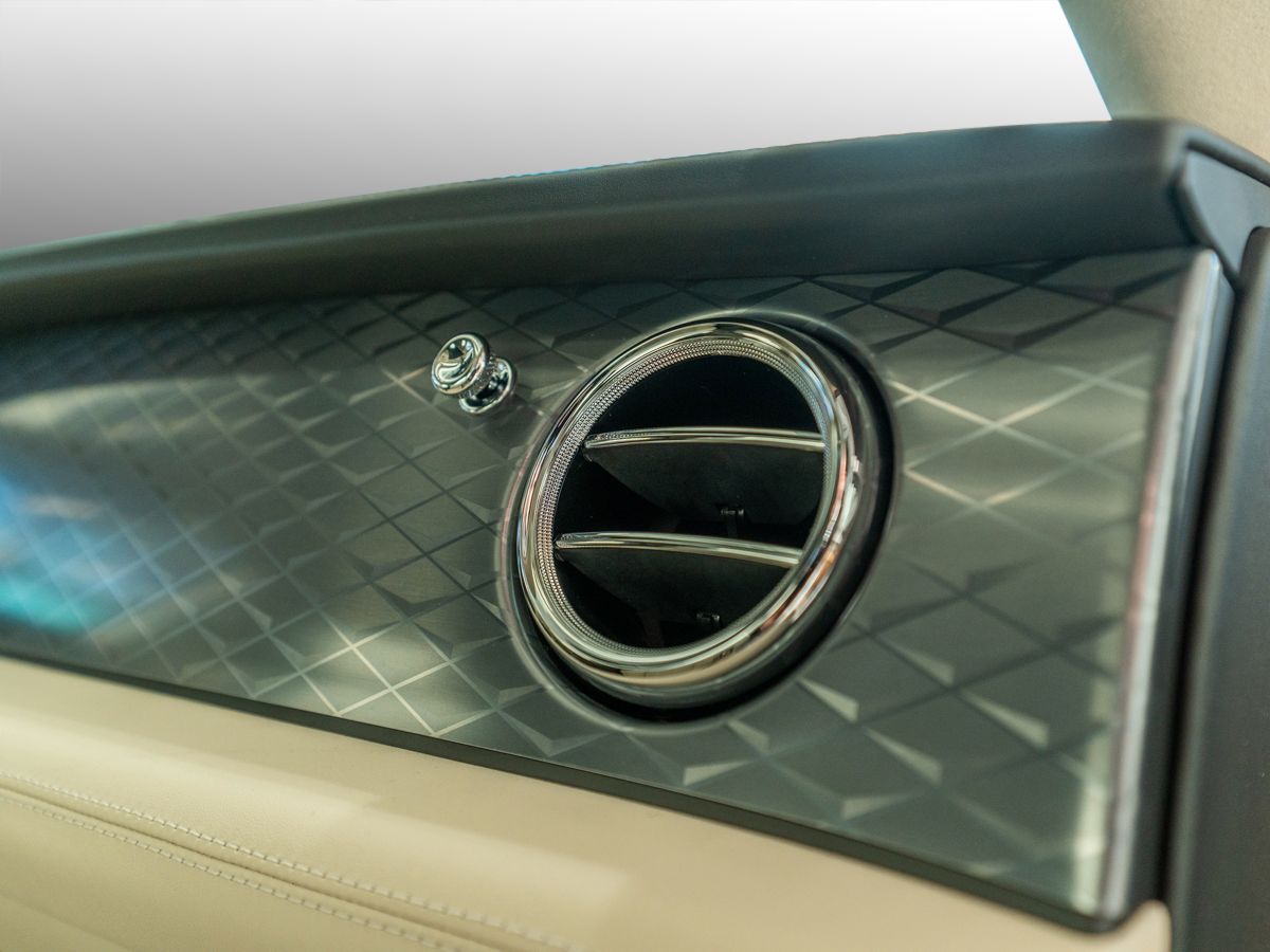 Bentley Bentayga - Bild 16