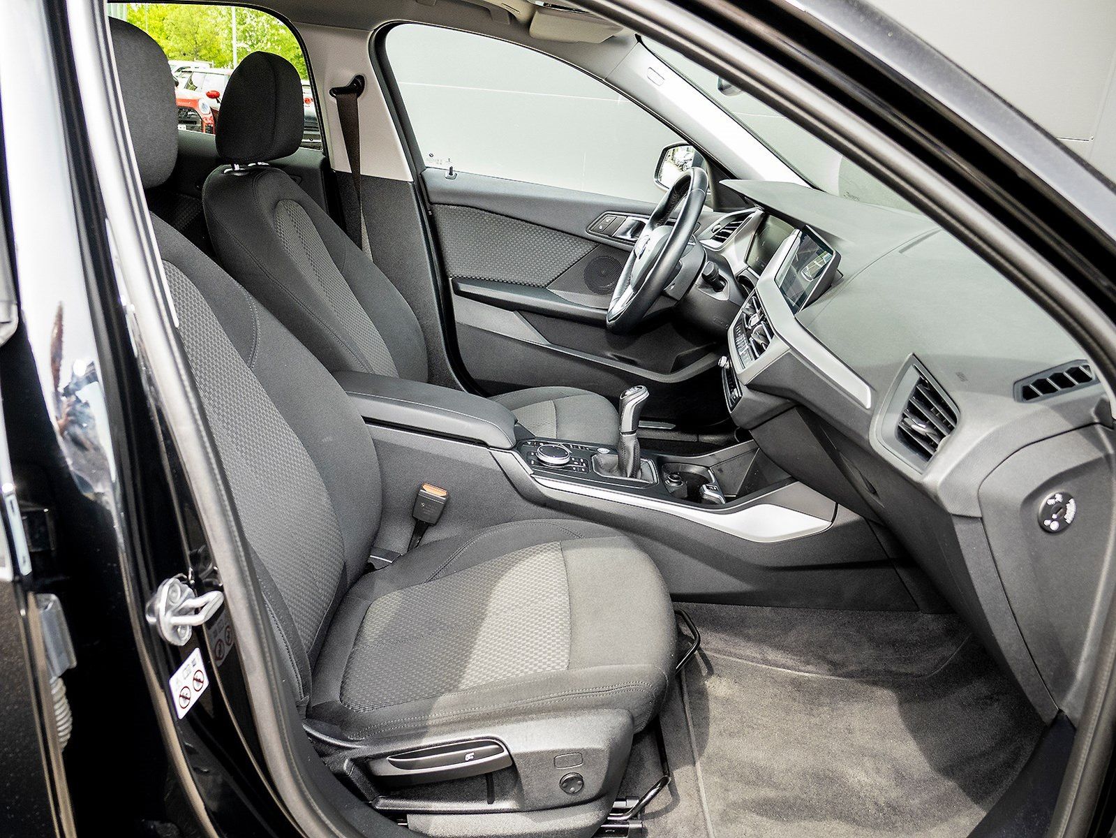 BMW 118d 5-Tür Pano-Dach LED Tempomat PDC DAB 1VB foto 4