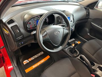 MYAUTOCENTER – Gebraucht- und Jahreswagen mit Werkstattservice in Pfaffenhofen Hyundai i30 *Scheckheft*Klimaanlage*TÜV-NEU*