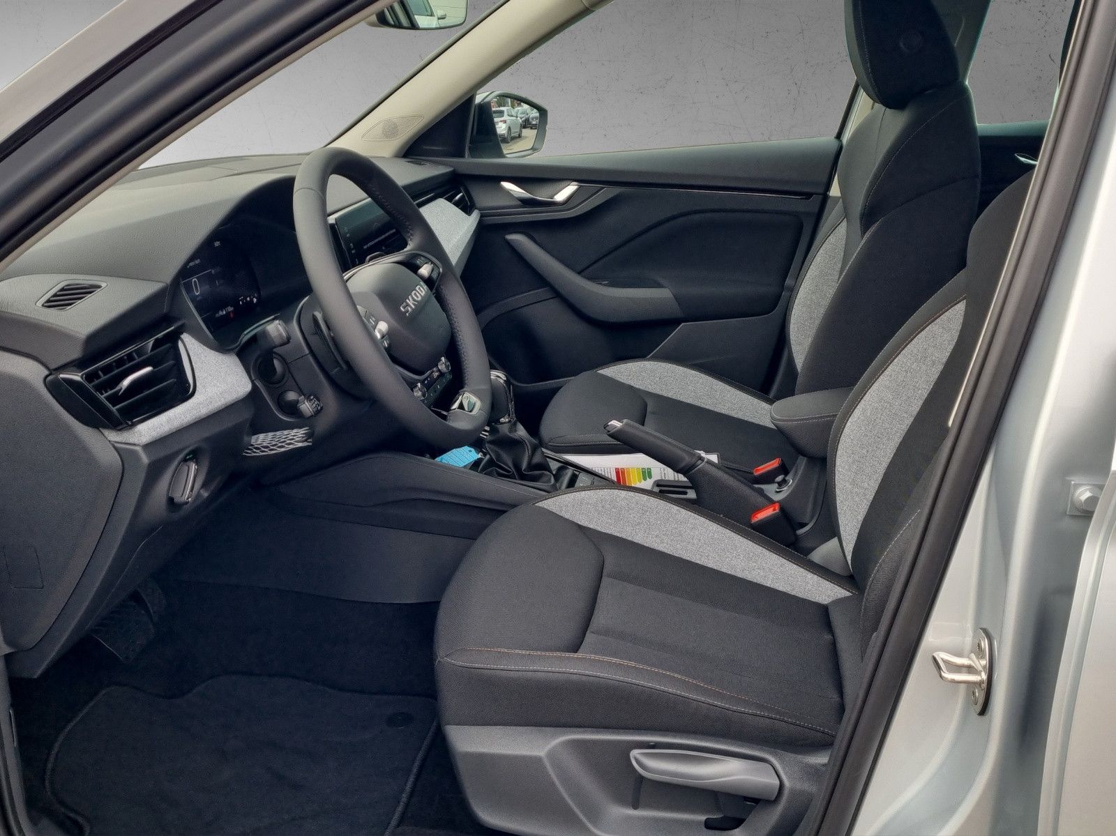 Fahrzeugabbildung SKODA Kamiq Tour 1,0 TSI 85KW/110PS Fahrassi Clever