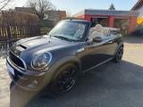 MINI Cooper SD Cabrio Cooper S incl. Fahrradträger - MINI mit Diesel-Antrieb: Kleinwagen, Schaltgetriebe