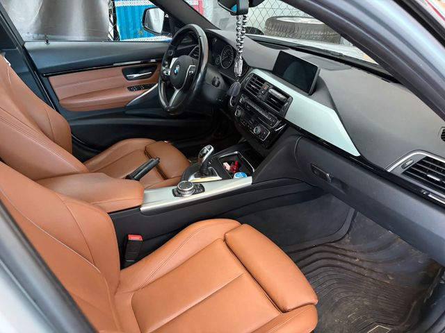 BMW BMW 330d x Drive