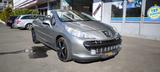 Peugeot 207 CC Cabrio-Coupe Platinum, Klimaaut., Leder.. - Peugeot 207 mit Benzin-Antrieb: Cabrio, Automatik