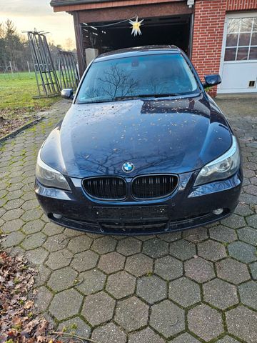 BMW 520i -