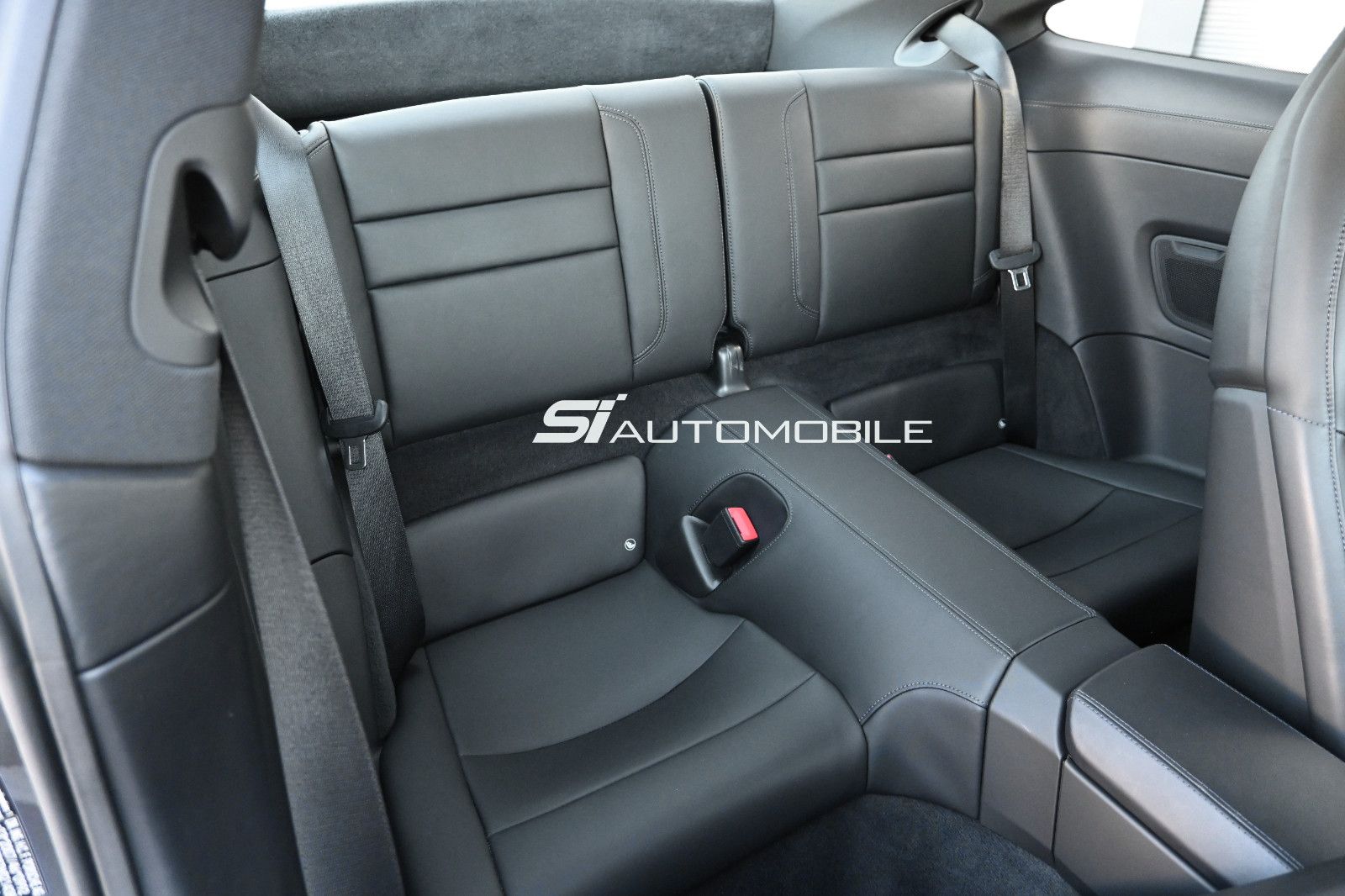 Fahrzeugabbildung Porsche 911 992 Carrera 4S Coupé °SPORT DESIGN°ACC°BOSE°