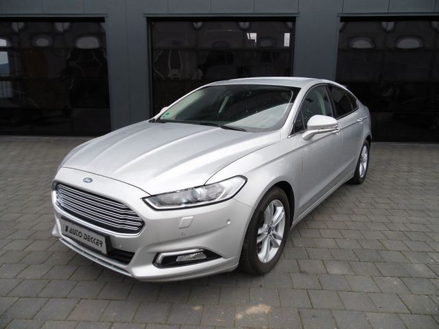 Ford Mondeo Titanium Navi Spurhalte DAB Service neu