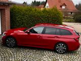 BMW 330e Touring Adv. AHK, ToterW.W., Met. - rote BMW 330