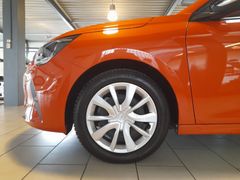 Fahrzeugabbildung Opel Corsa F Edition IntelliLink R4.0 Allwetterreifen