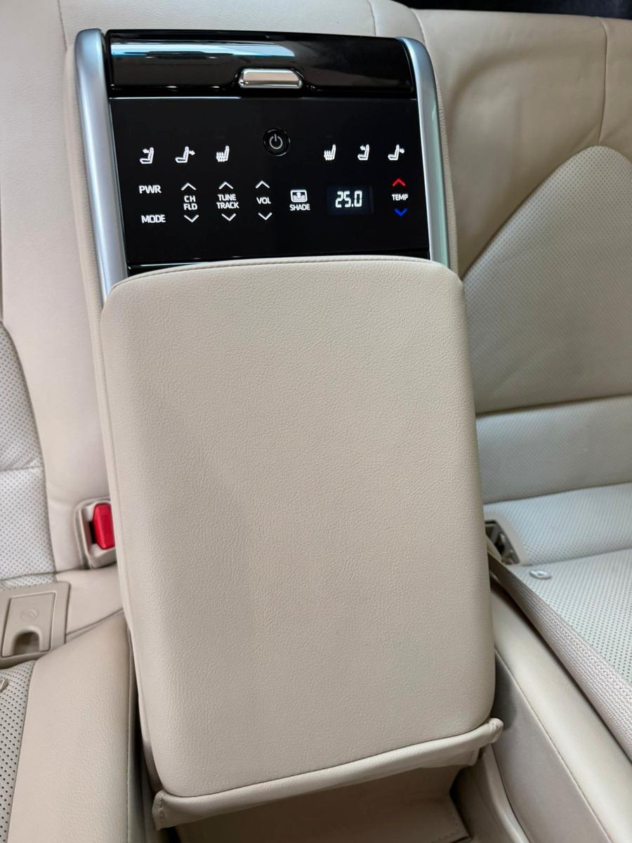 Toyota Camry Executive