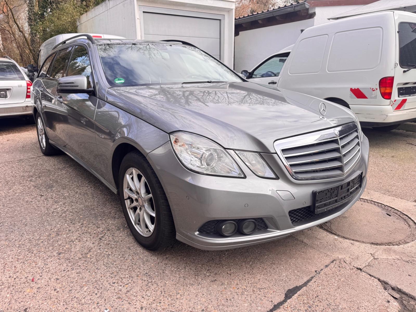 Mercedes-Benz E 220 E T-Modell E 220 CDI BlueEfficiency