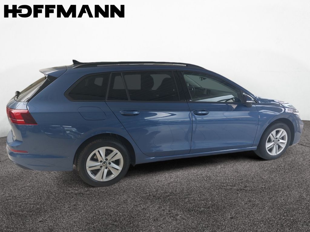 Fahrzeugabbildung Volkswagen Golf Variant 1.5 TSI Life AHZV Navi LED