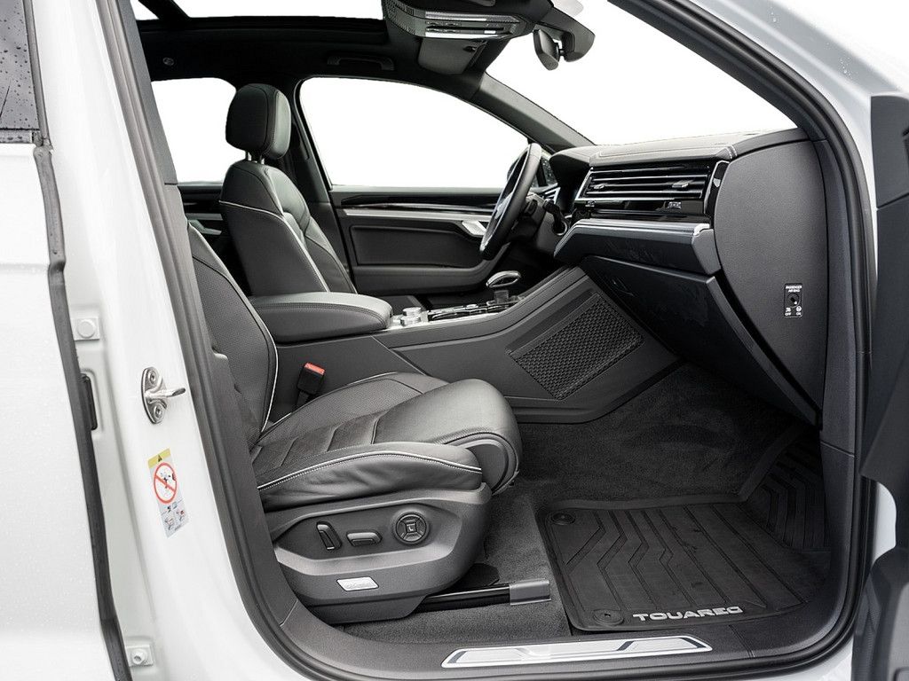 Volkswagen Touareg 3.0 TDI Elegance 4M STHZG PANO 360° KAM imagem 2