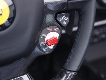 2020 Ferrari 488 PISTA 缩略图 15