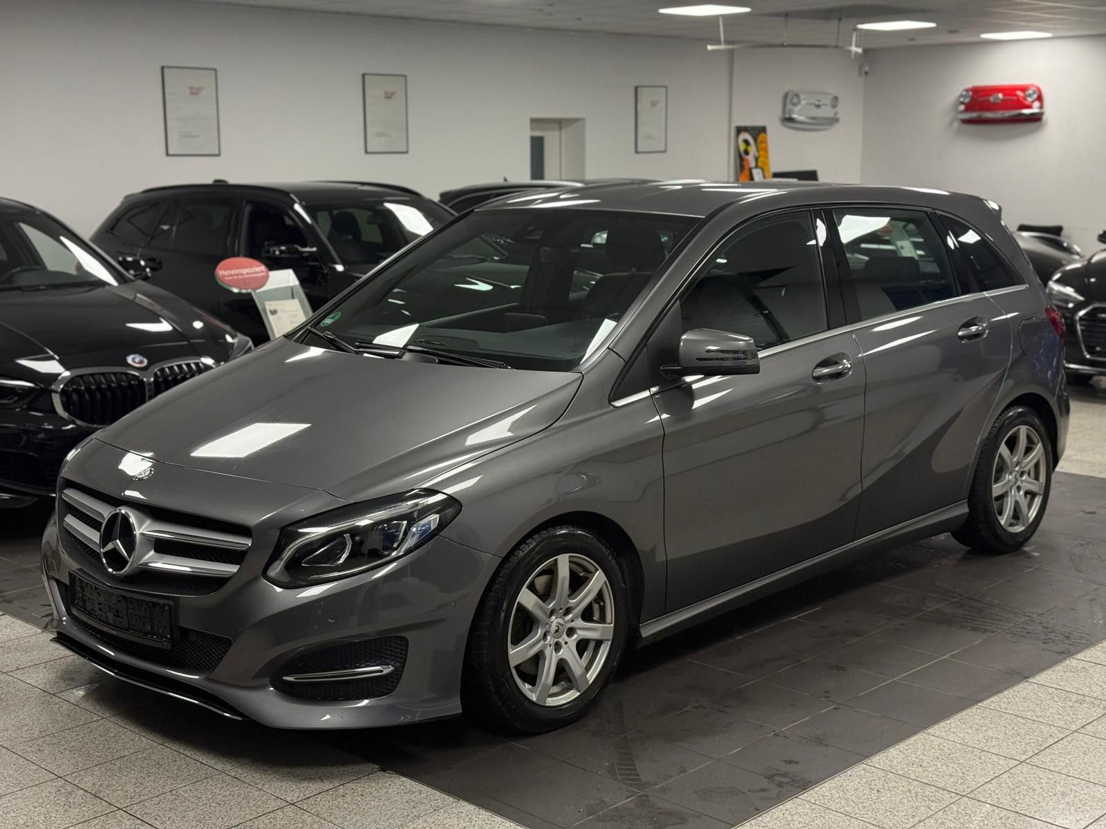 MERCEDES-BENZ B220 CDI/Kamera/Navi/Spur+Bremasisst/Garantie