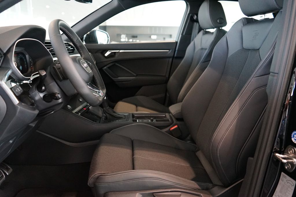 AUDI Q3 Sportback 40 TDI | 2x S line | Pano | SONOS AUDI Q3 Sportback 40 TDI | 2x S line | Pano | SONOS