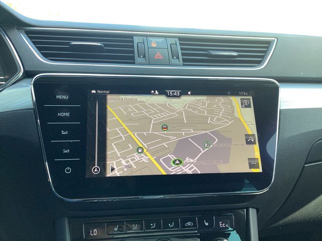 Superb Combi 1.4TSI iV DSG Ambition