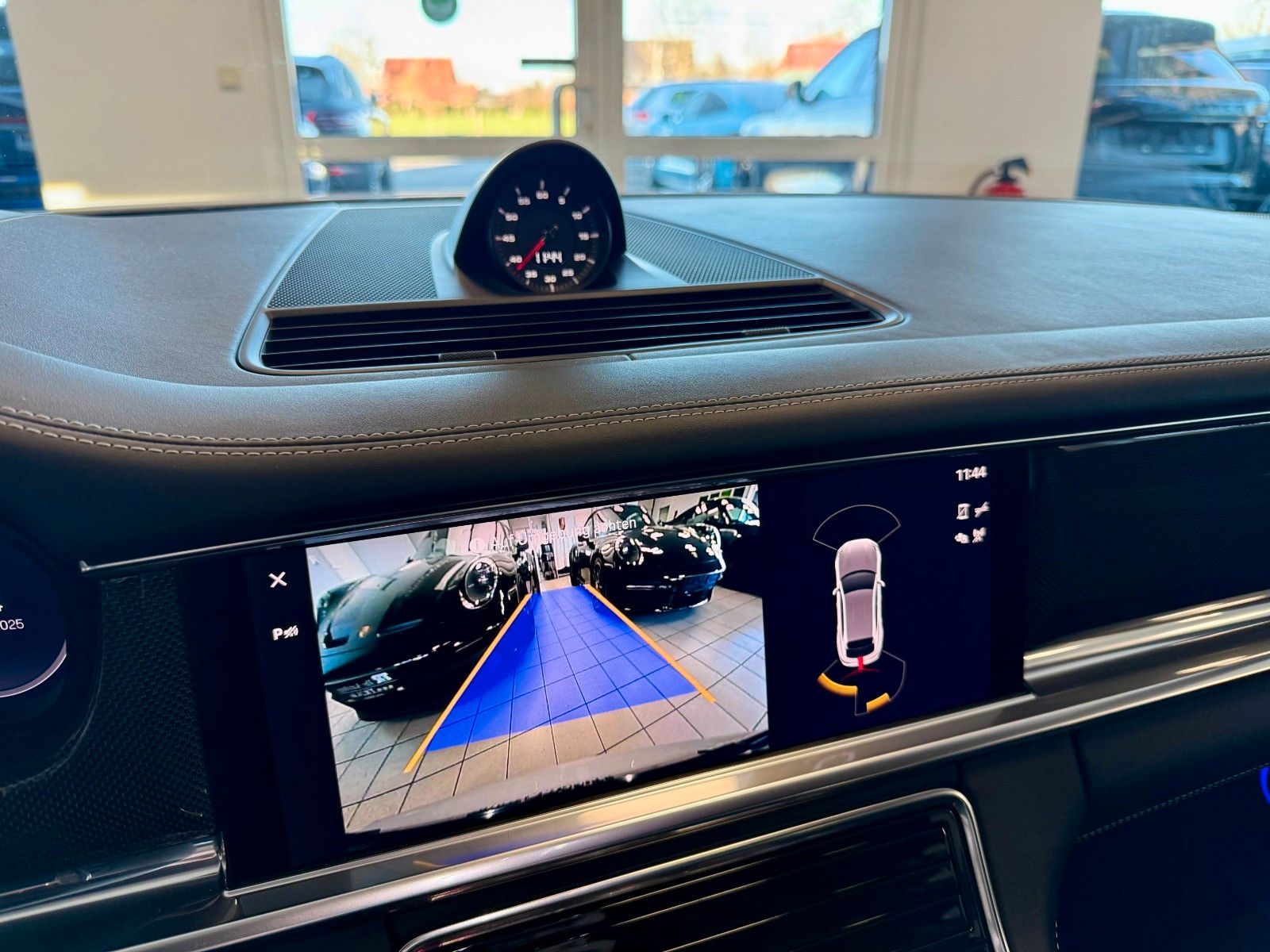 Fahrzeugabbildung Porsche Panamera GTS Sport Turismo Panorama/ACC/HeadUp