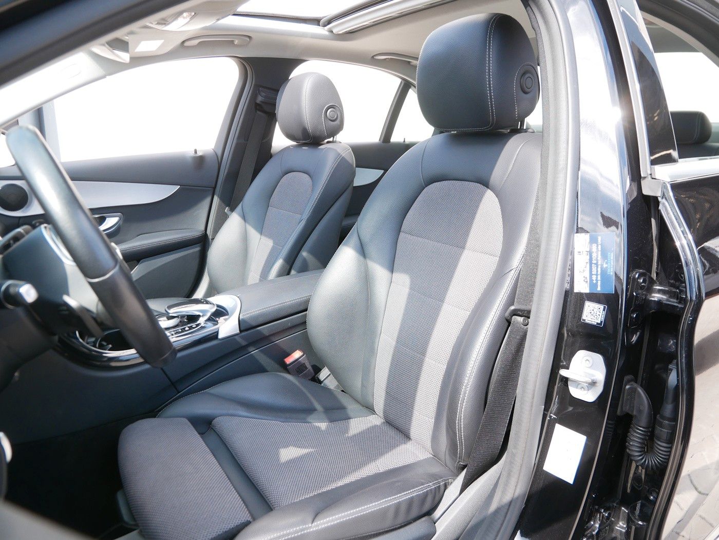 Fahrzeugabbildung Mercedes-Benz C 220 d Avantgarde BEAM AHK DACH RFK LED SHZ NAV