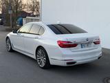 BMW 750d xDrive Individual*Massage*HUD*Lasier*Memory - BMW 7er Reihe