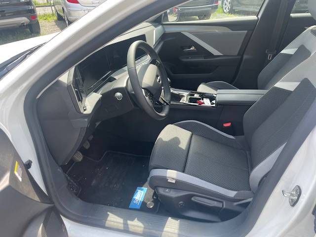 Fahrzeugabbildung Opel Astra L Sports Tourer 1.2 Turbo Edition