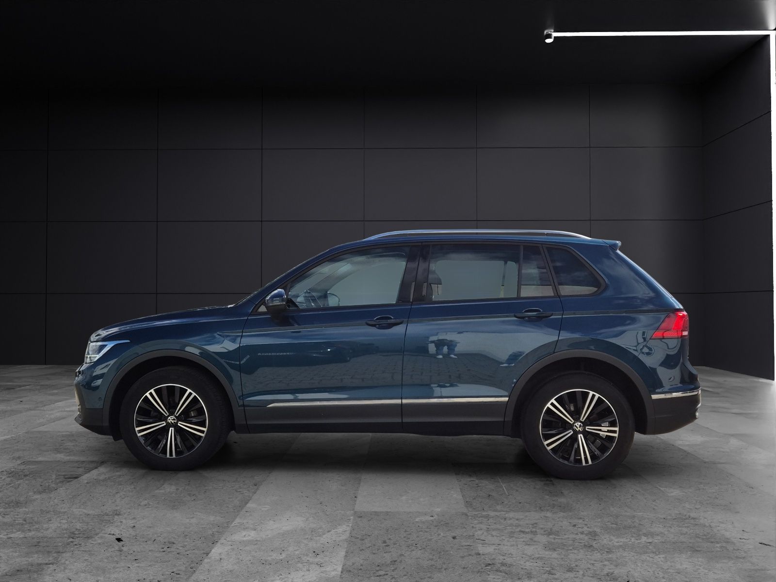 Fahrzeugabbildung Volkswagen Tiguan TDI Life DSG 4M LED AHK Navi ACC SHZ Park