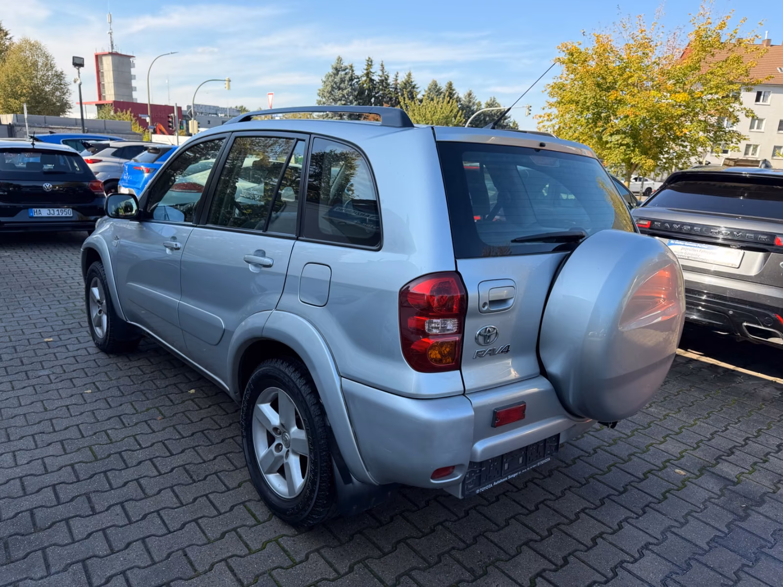 TOYOTA RAV4 - 2.0 D-4D  4X4 - 116 CV - BVM - VOLANT CUIR