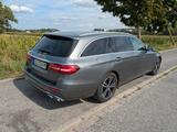 Mercedes-Benz E200d T LED|AHK|8xAlu|Avtgd|MBUX HighEnd|JS Gara - gebrauchte Mercedes-Benz E 200 aus dem Jahr 2023