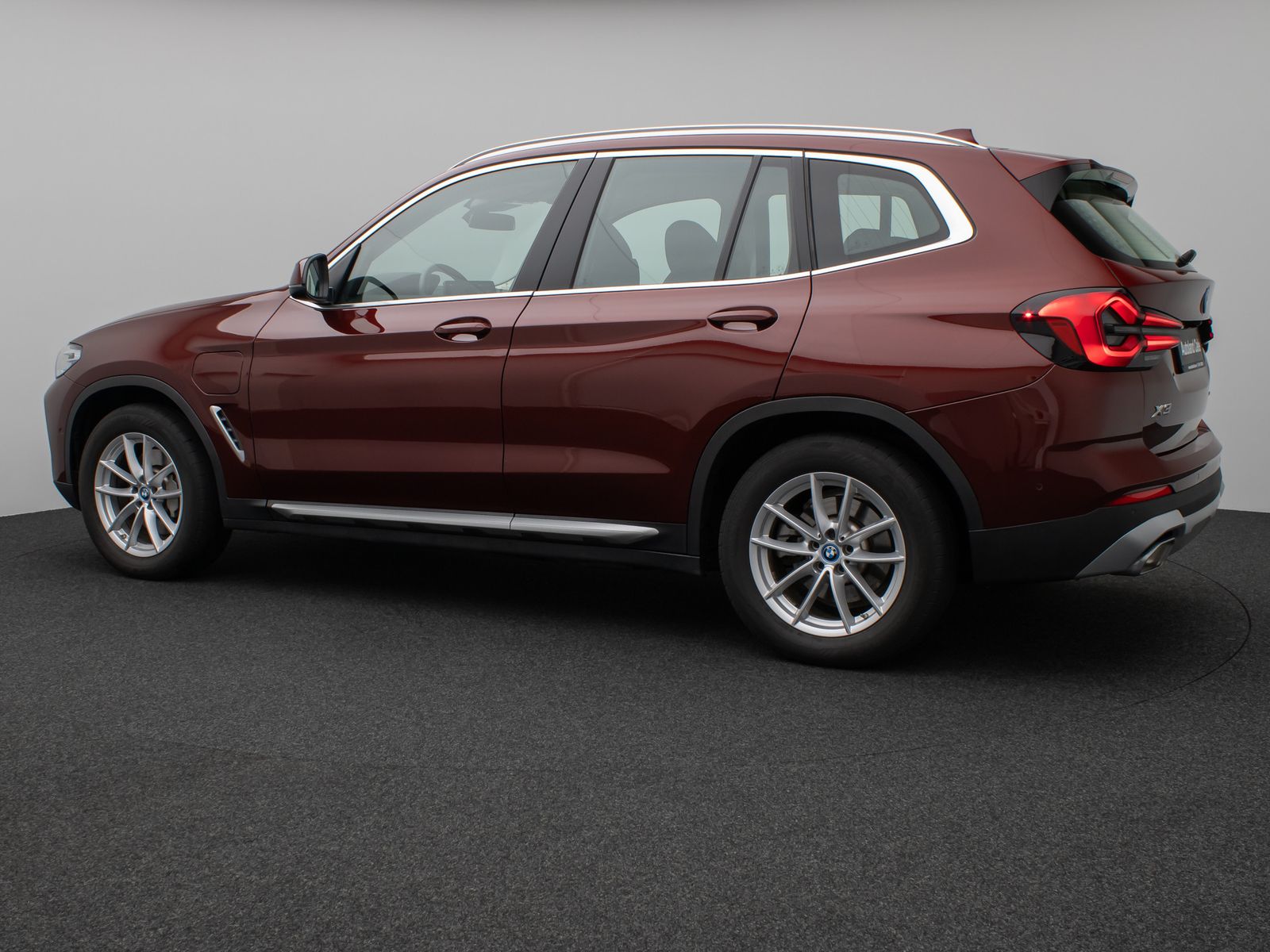 Fahrzeugabbildung BMW X3 xD30e Kamera HUD DAB AHK Sport Komfort Leder