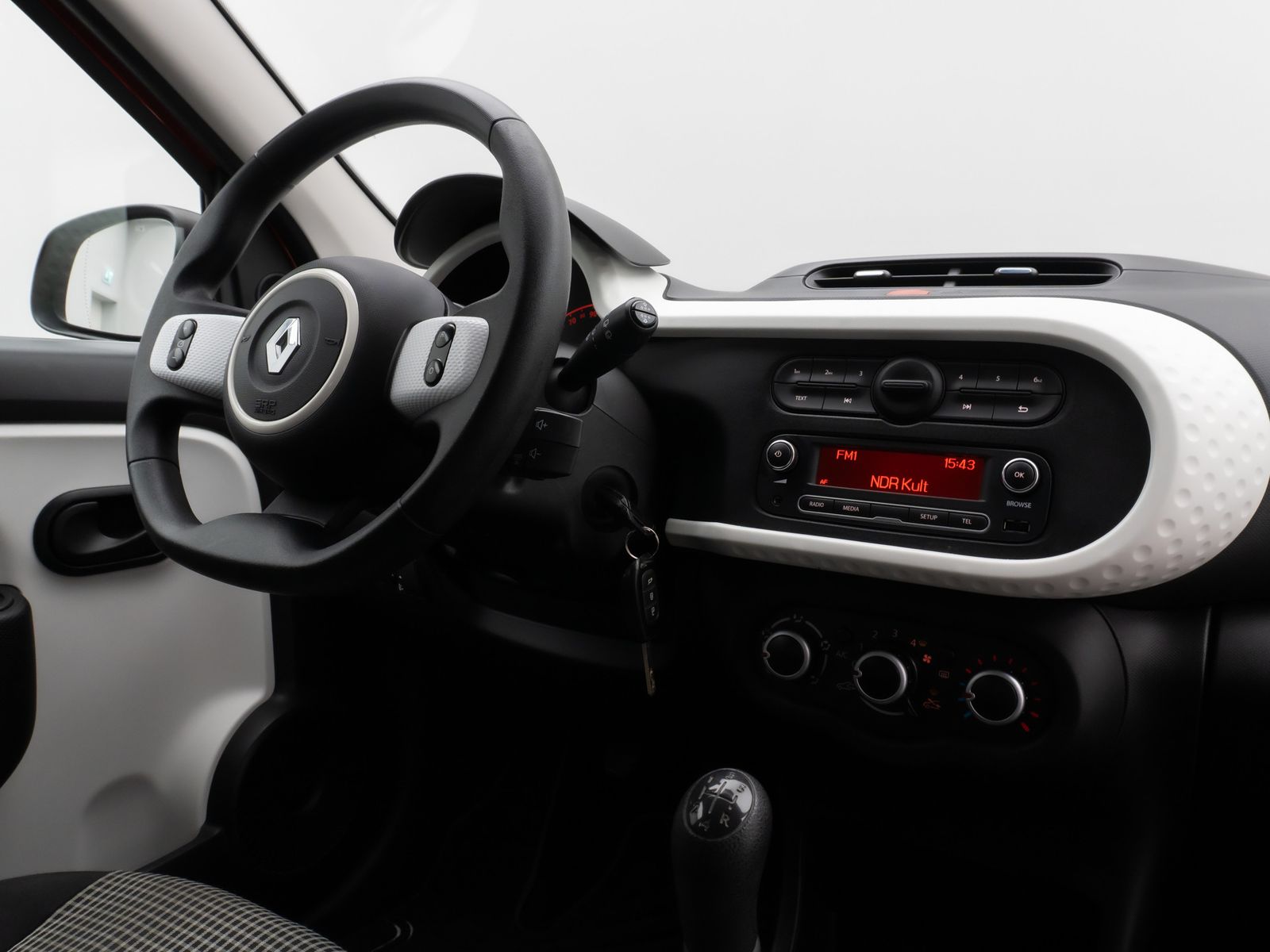 Fahrzeugabbildung Renault Twingo Life Bluetooth USB Tempomat