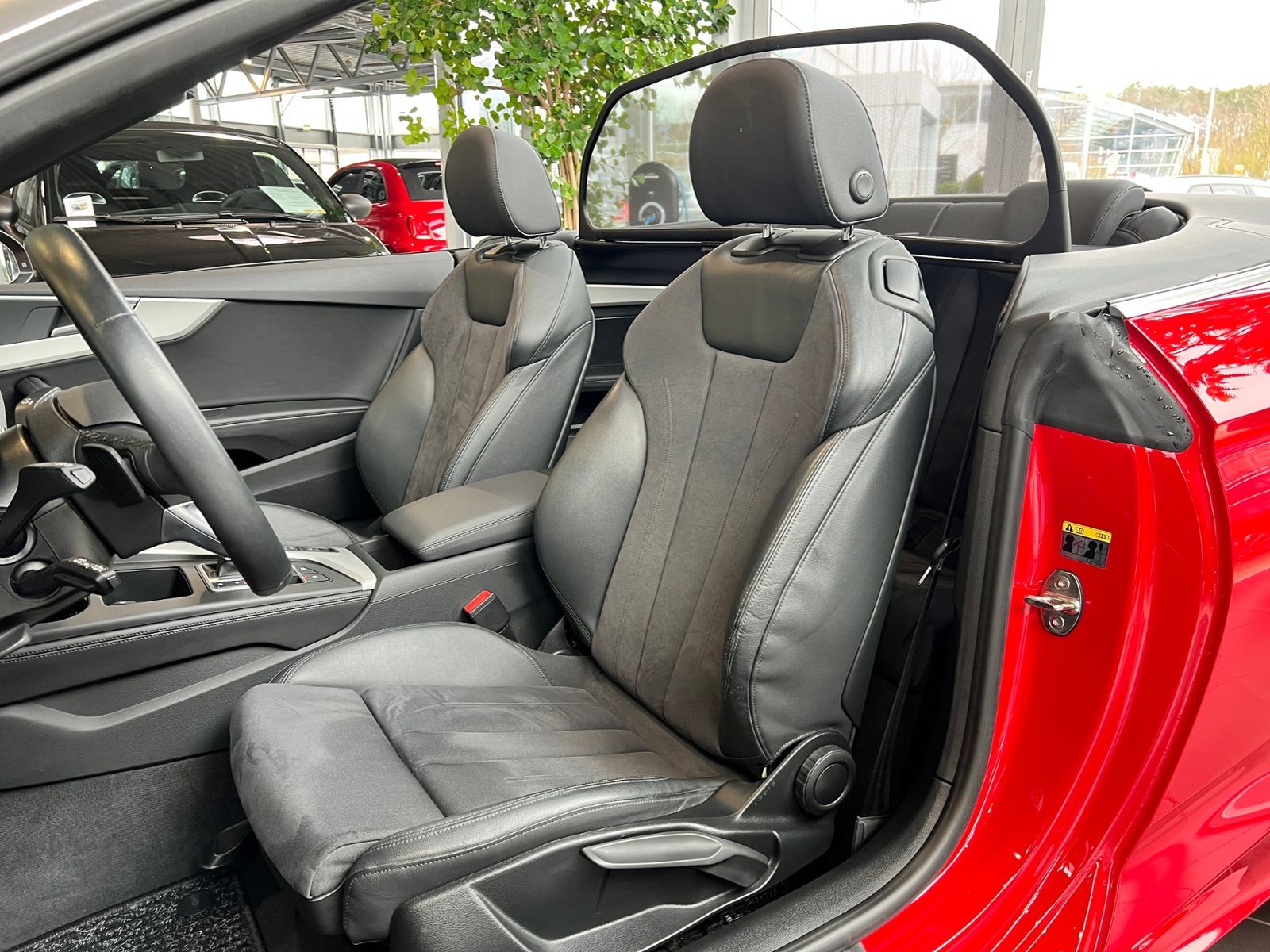 Fahrzeugabbildung Audi A5 Cabriolet 40 TFSI quattro HUD LED NAV RFK SHZ