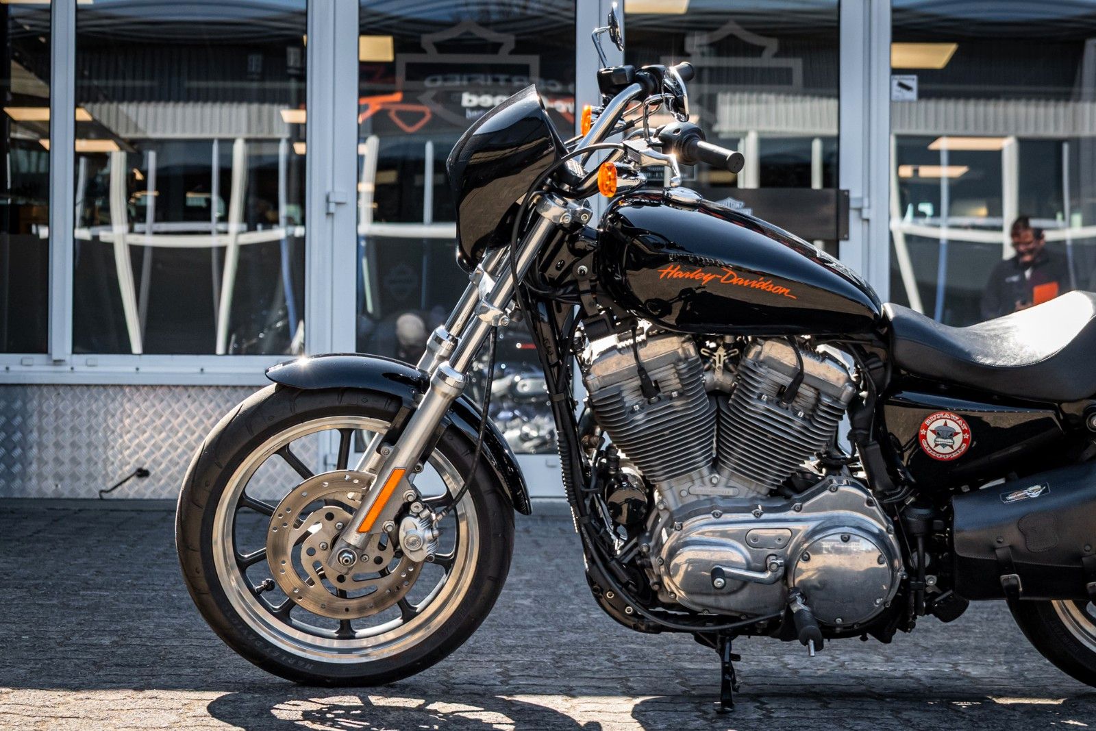 Fahrzeugabbildung Harley-Davidson XL883L SUPERLOW SPORTSTER - A2 TAUGLICH - FALCON