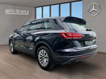 Volkswagen Touareg - 11