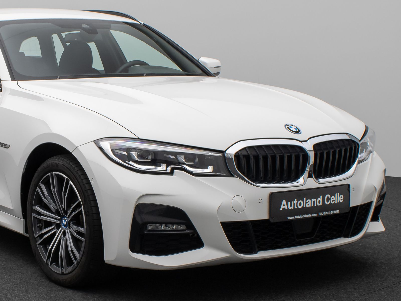 Fahrzeugabbildung BMW 320e xD M Sport 360°DAB HiFi Stop&Go Komfort LED