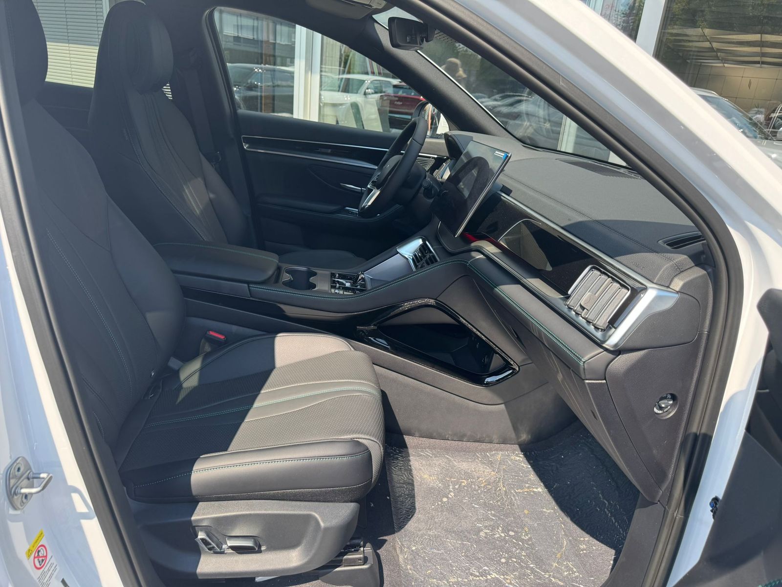 Fahrzeugabbildung BYD SEAL U DM-i PHEV PANO+HEAD+NAVI+LED+SHZ+360°+19"