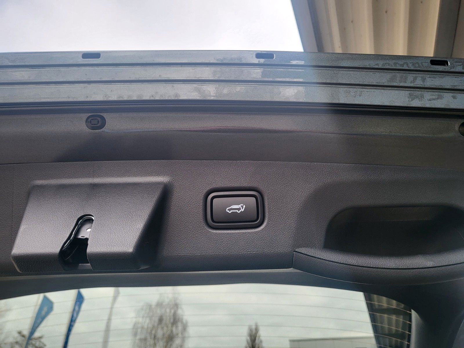 Fahrzeugabbildung Hyundai TUCSON 1.6 T-GDI PHEV 4WD TREND ASSI KRELL el.He