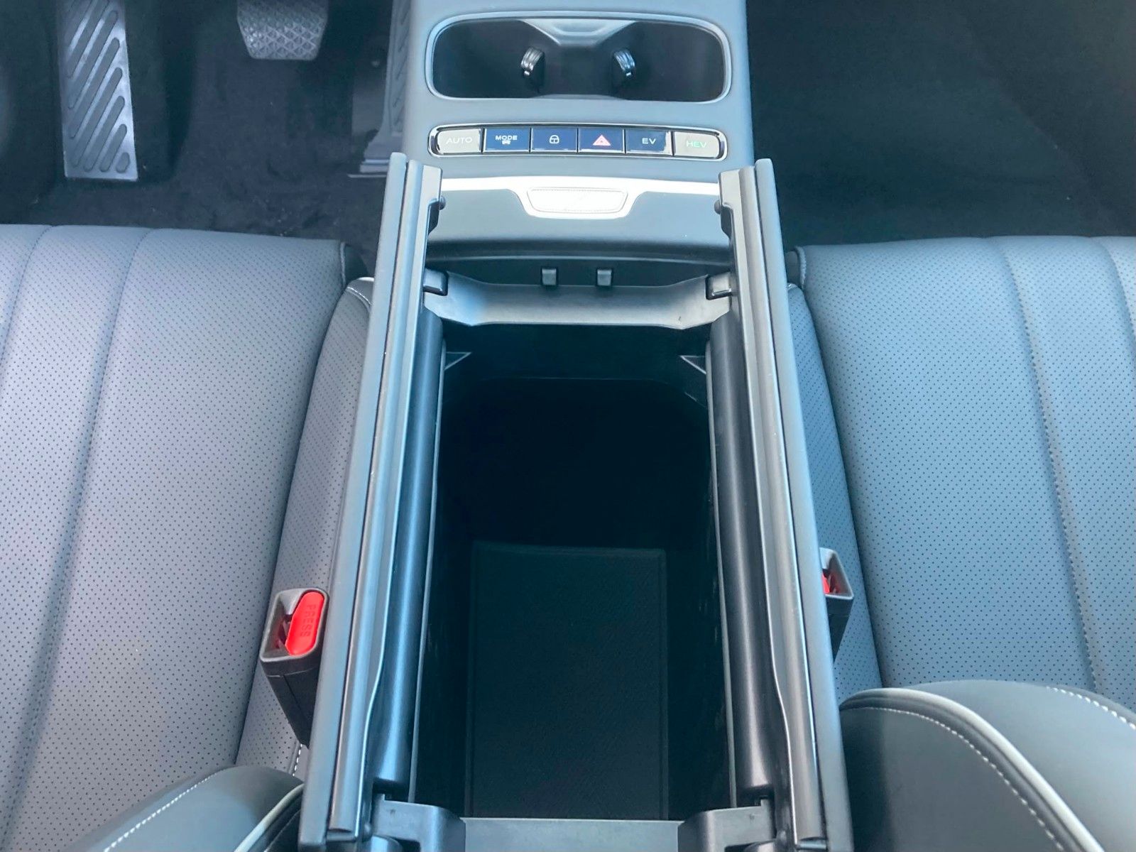 Fahrzeugabbildung JAECOO 7 1.5 TGDI PHEV 255 kW Exclusive/Sofort