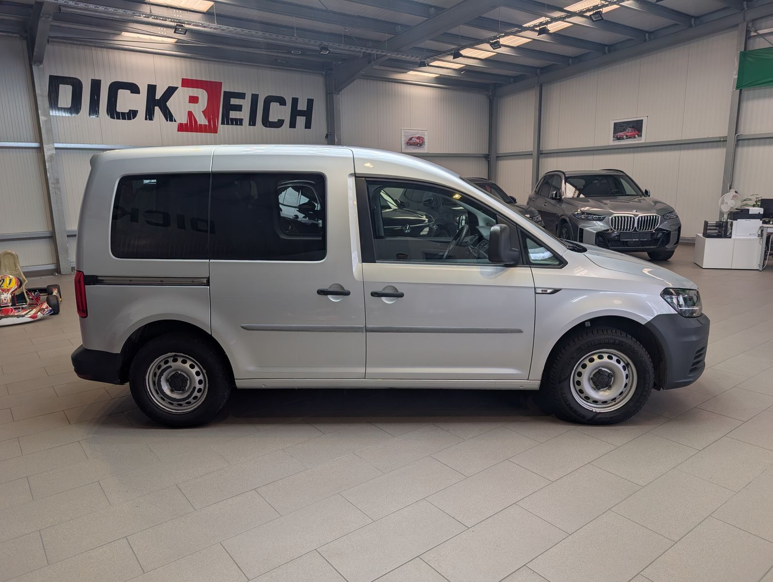 Fahrzeugabbildung Volkswagen Caddy 1.0 TSI BMT Klima Sitzheiz PDC 5-Sitz Temp