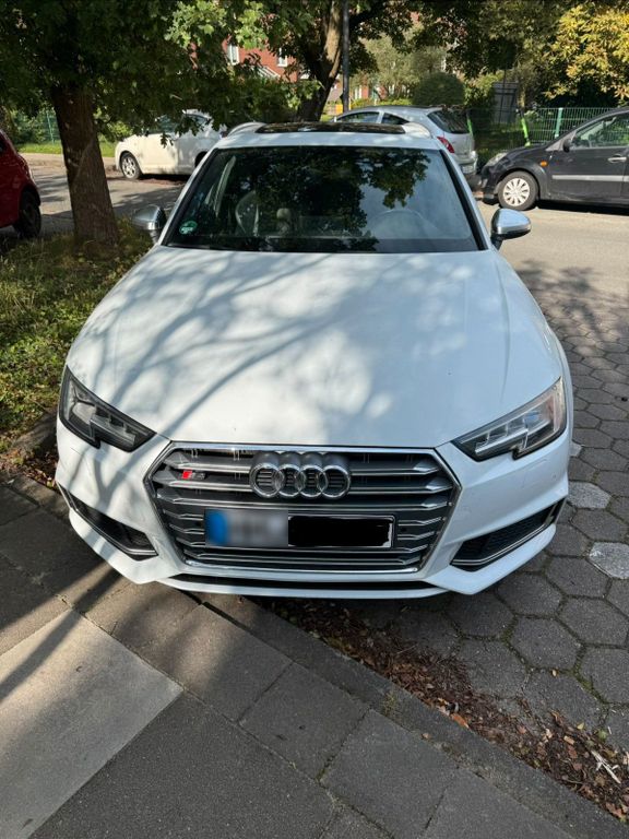 Image of Audi S4