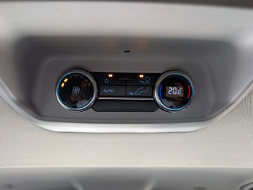 Ford Tourneo Custom 2.0 L Titanium +