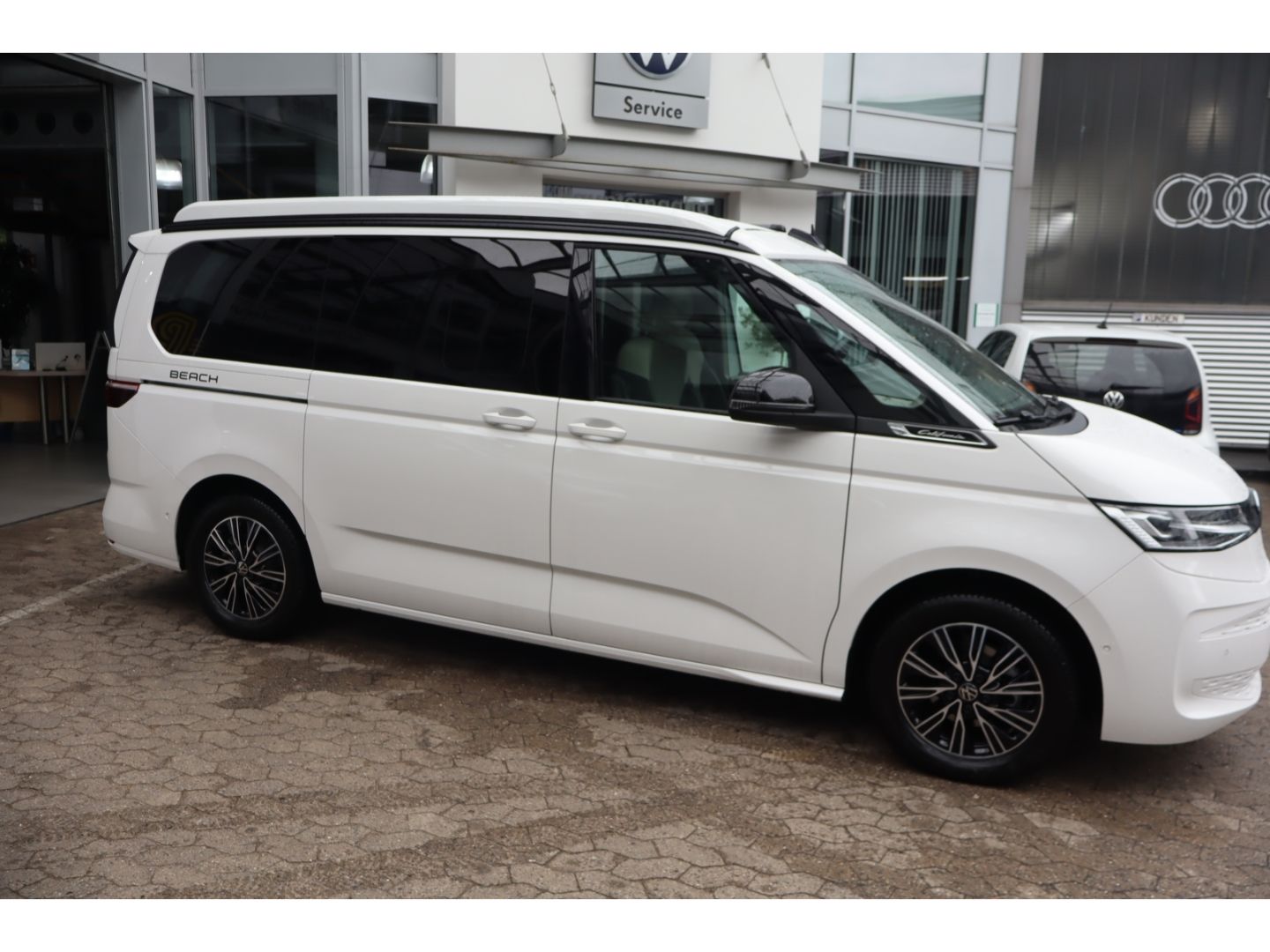 Volkswagen T7 California 2.0 TDI Beach Tour DSG Standhzg. M imagem 2