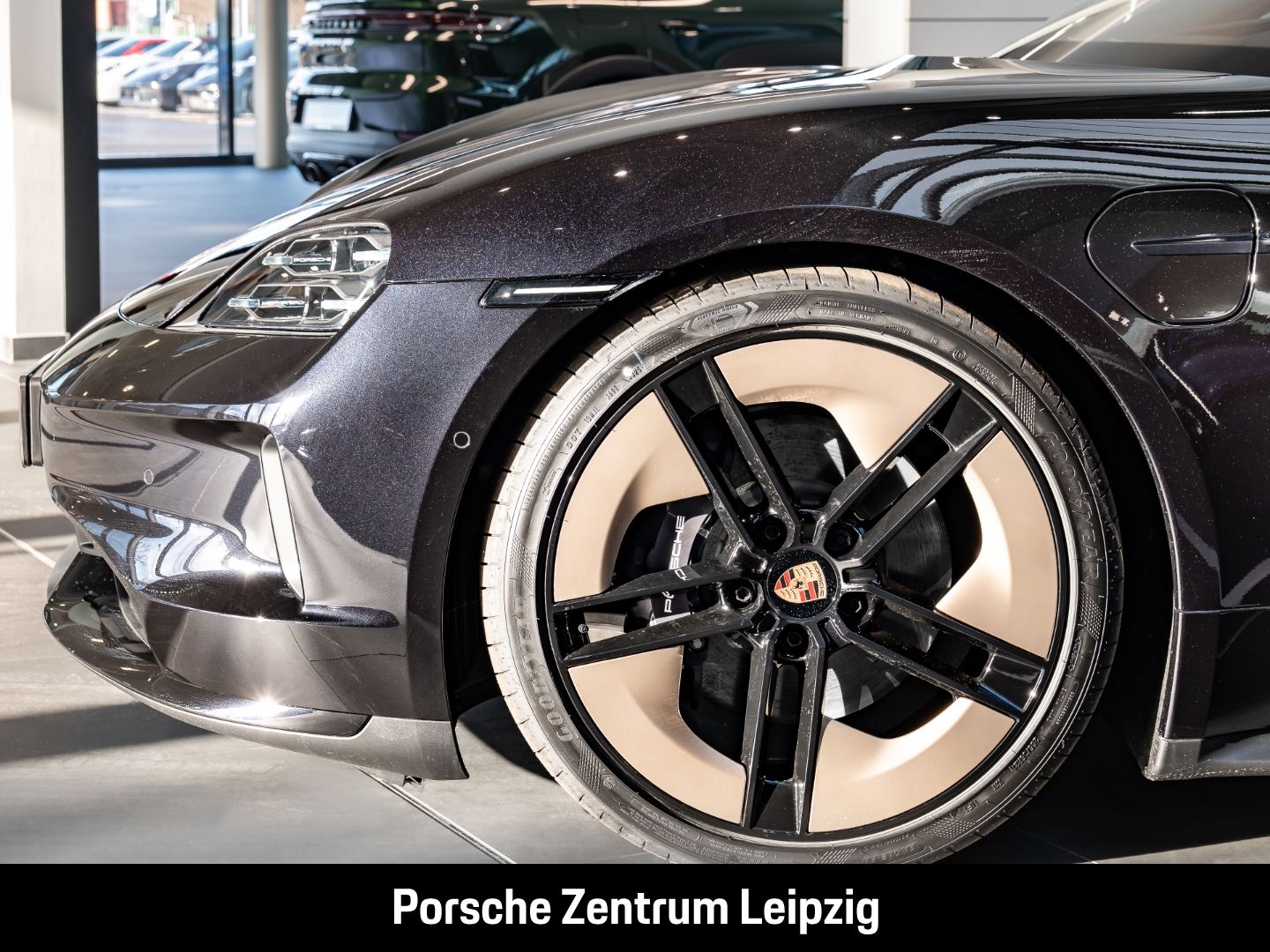 Porsche Taycan 4 Black Edition Massage HD HA-Lenkung HUD foto 7